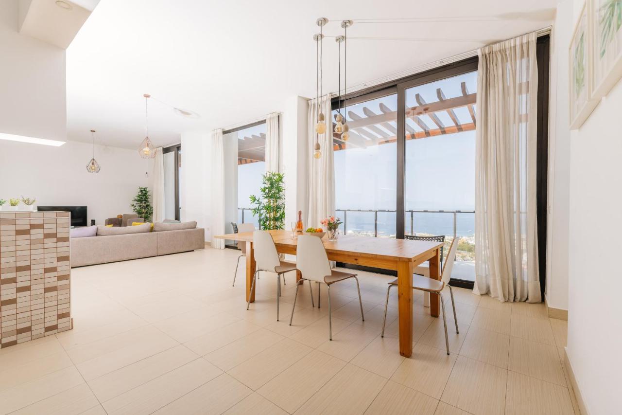 Sunset White Villa - Ocean View, Jakuzzi, Heated Pool, Air-Conditioning, Grill Playa de las Américas Dış mekan fotoğraf