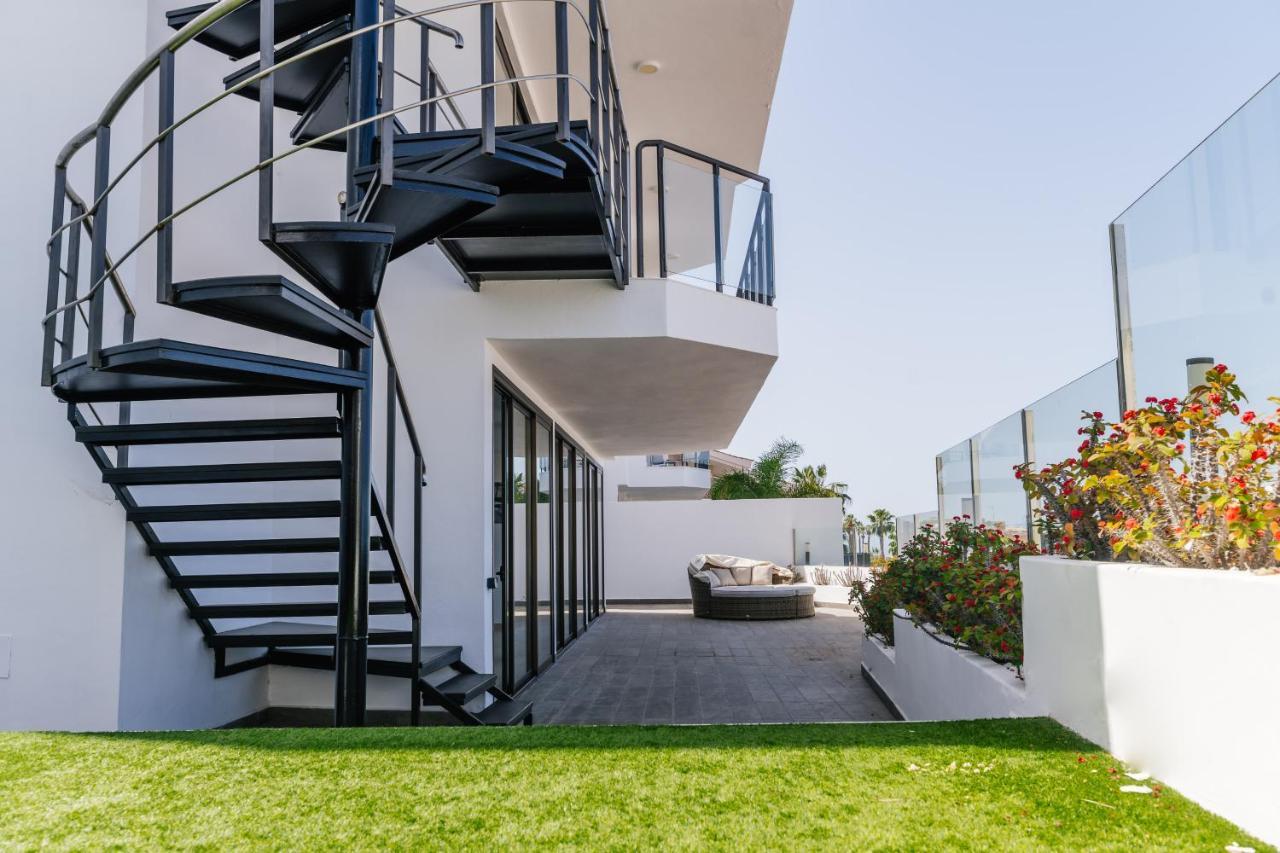 Sunset White Villa - Ocean View, Jakuzzi, Heated Pool, Air-Conditioning, Grill Playa de las Américas Dış mekan fotoğraf