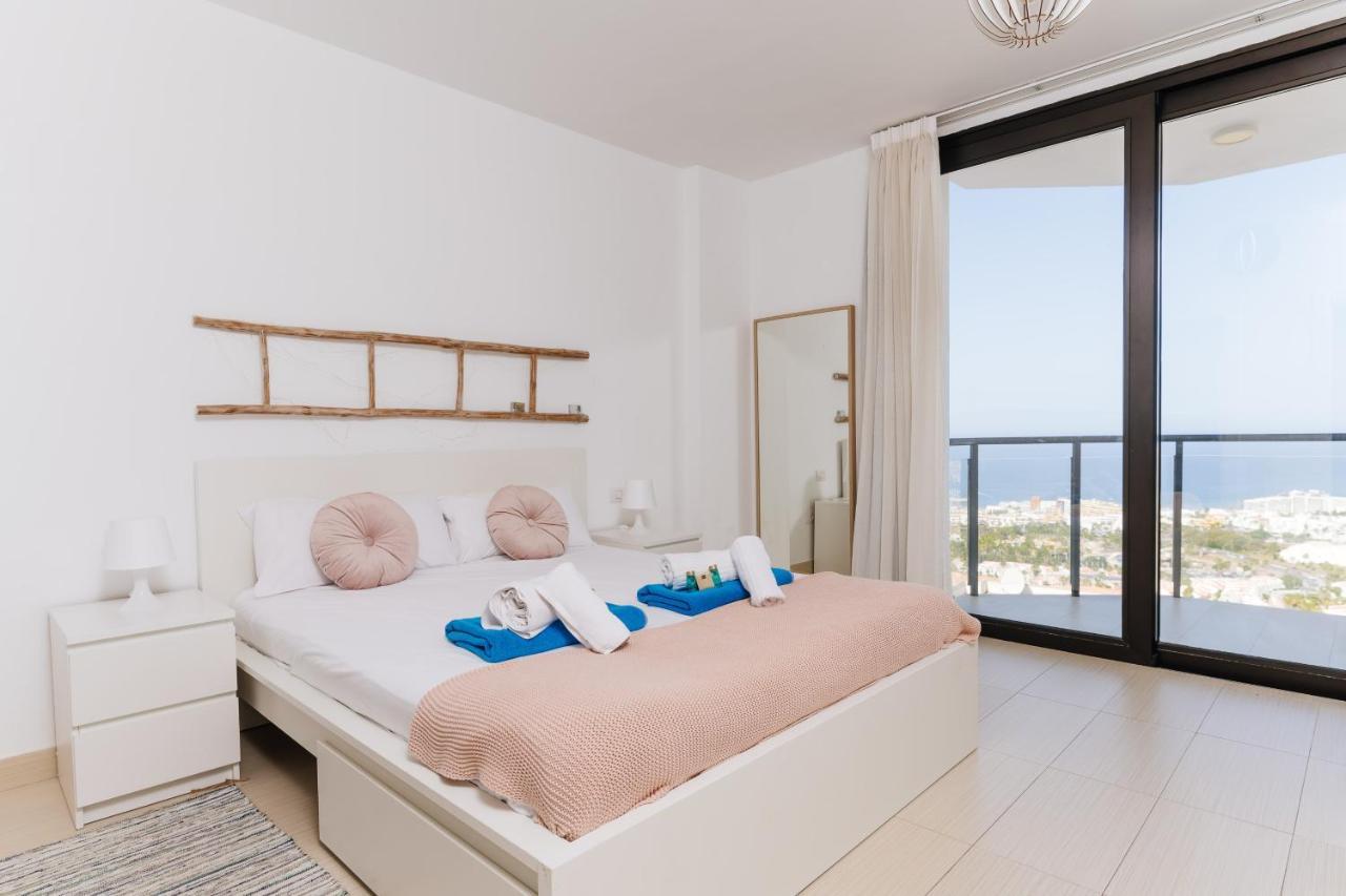 Sunset White Villa - Ocean View, Jakuzzi, Heated Pool, Air-Conditioning, Grill Playa de las Américas Dış mekan fotoğraf